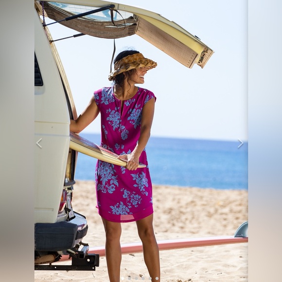 Title nine Dresses & Skirts - NEW Title Nine Sunbuster Rashguard Dress Magenta Floral Cap Sleeve UPF 50 Sz‎ M